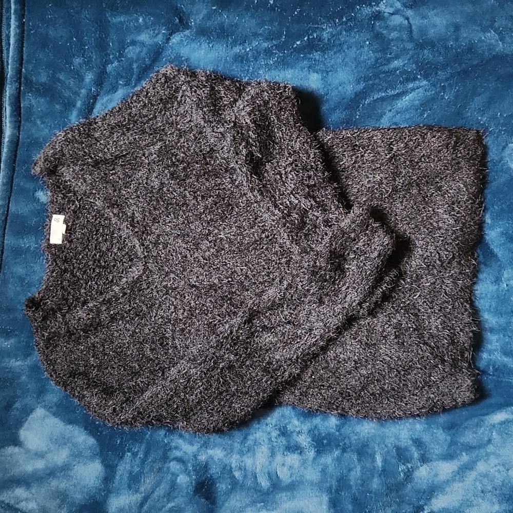 Black V Neck sweater by SO size